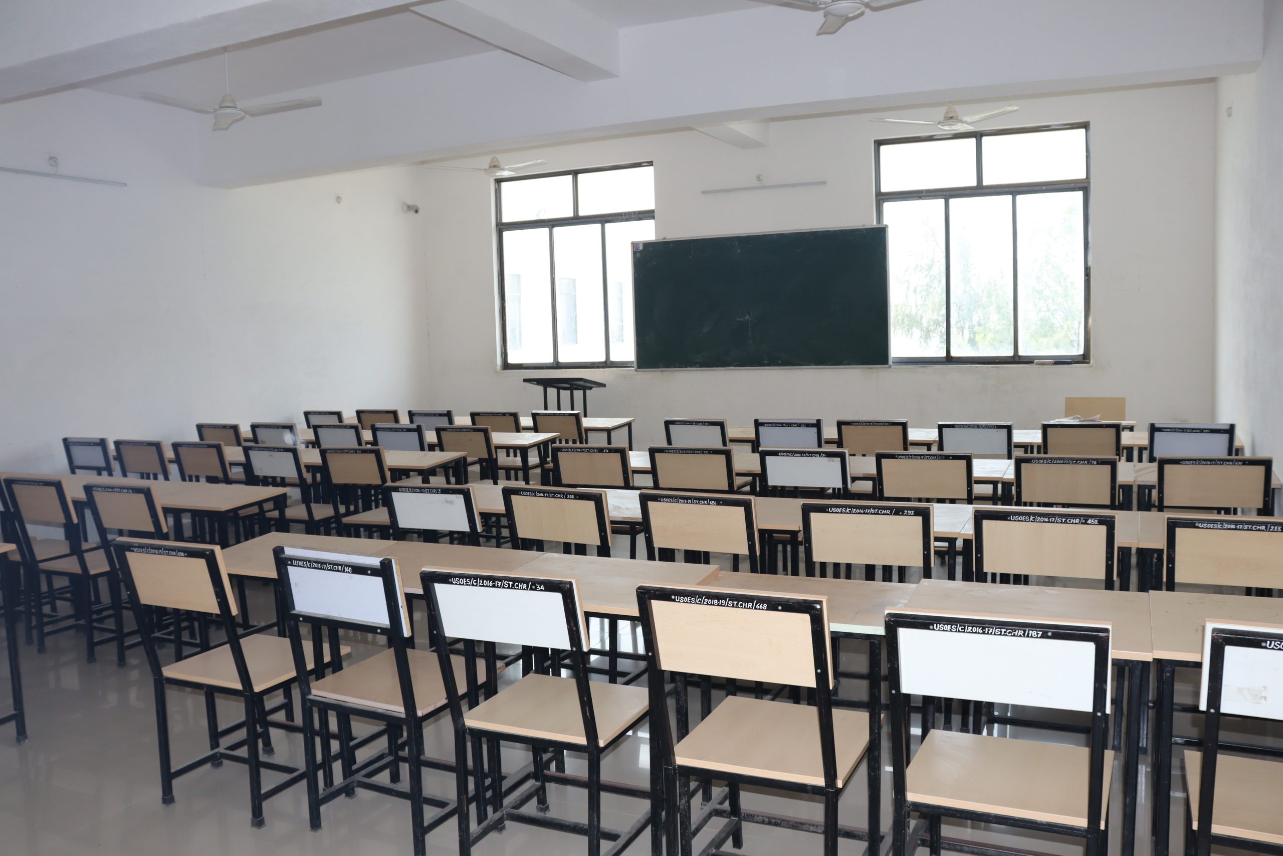 classroom2